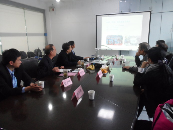 臺(tái)灣代表團(tuán)受到第29屆醫(yī)博會(huì)組委會(huì)的邀請(qǐng)參觀展會(huì)、參加醫(yī)博會(huì)論壇